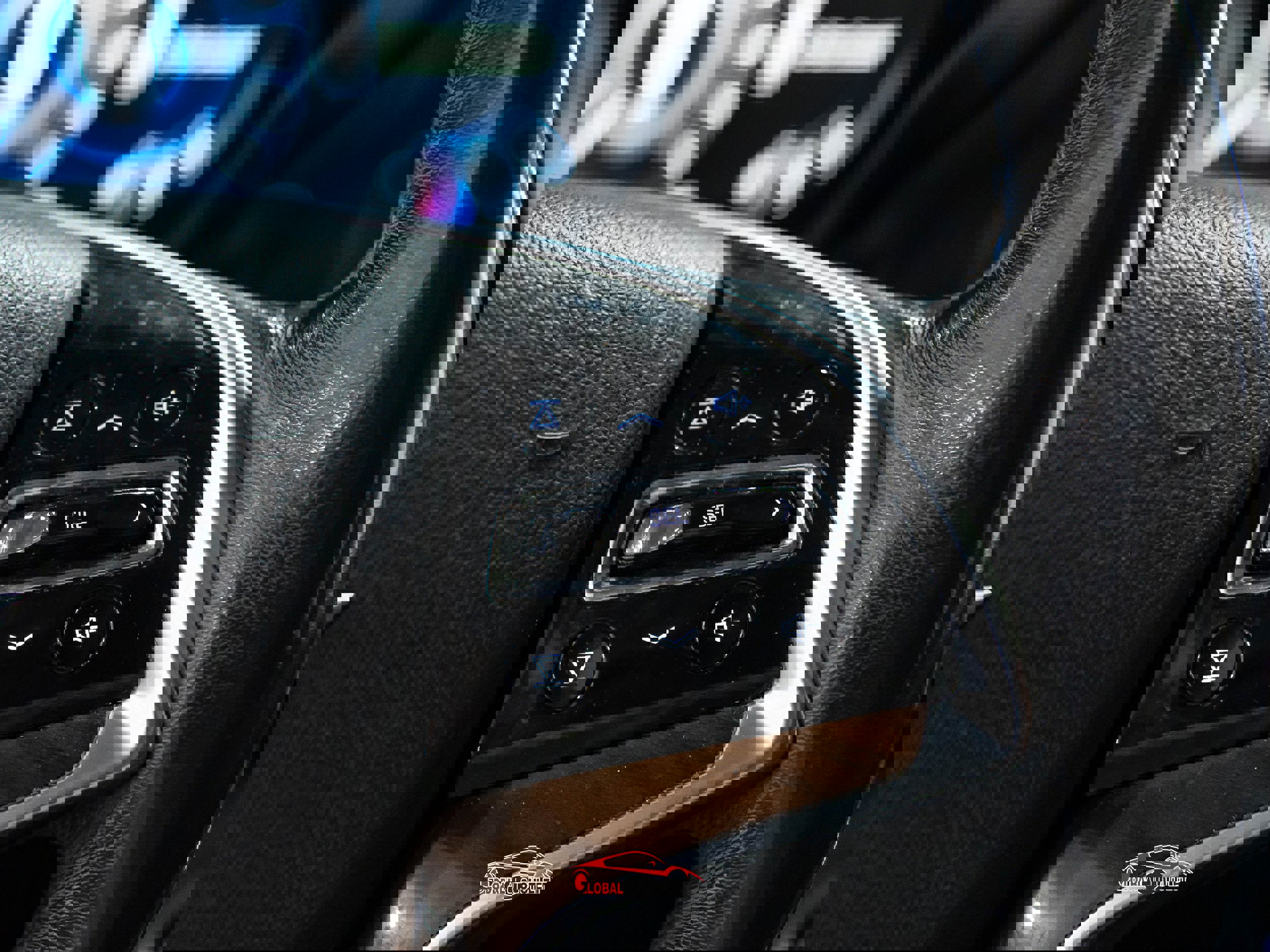 Used 2020 Cadillac Escalade ESV Premium Luxury w/ Escalade Sport Edition image 26