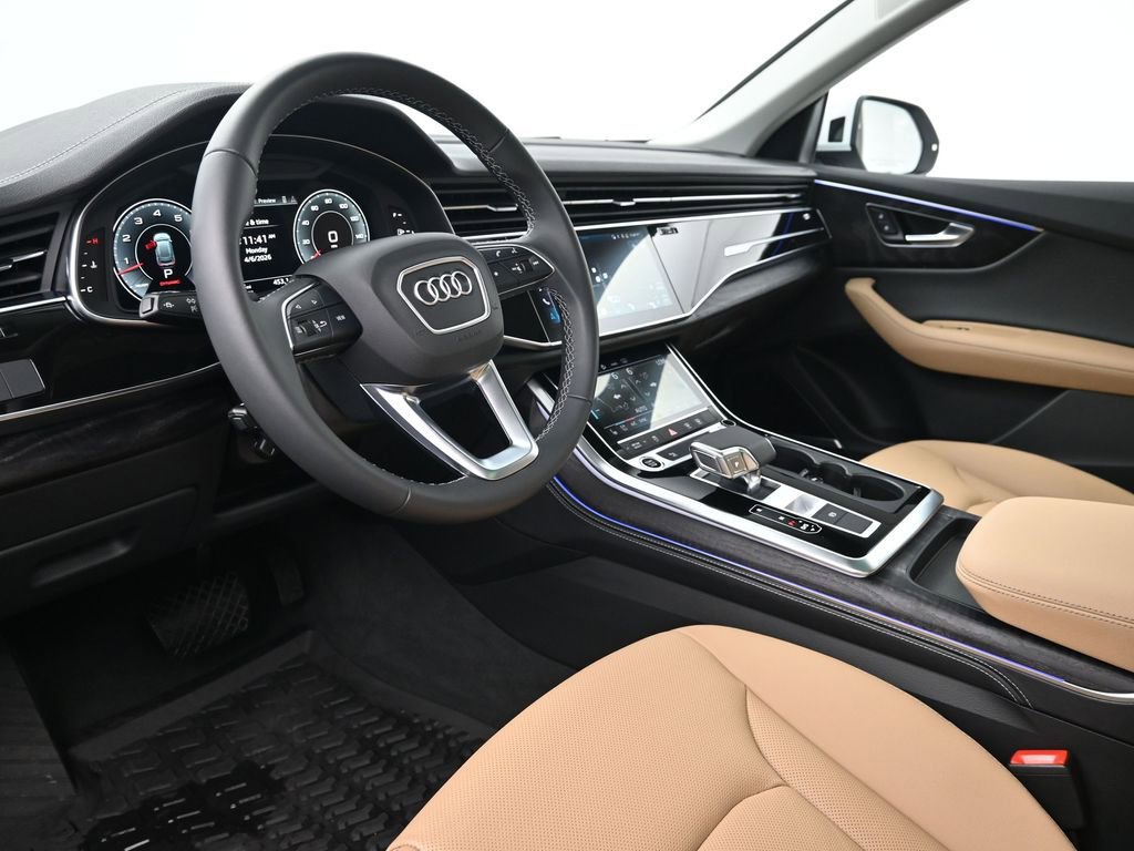 Used 2025 Audi Q8 Premium Plus AWD/4WD image 4
