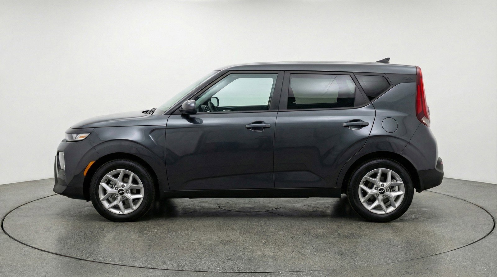 Used 2025 Kia Soul LX w/ LX Technology Package image 5