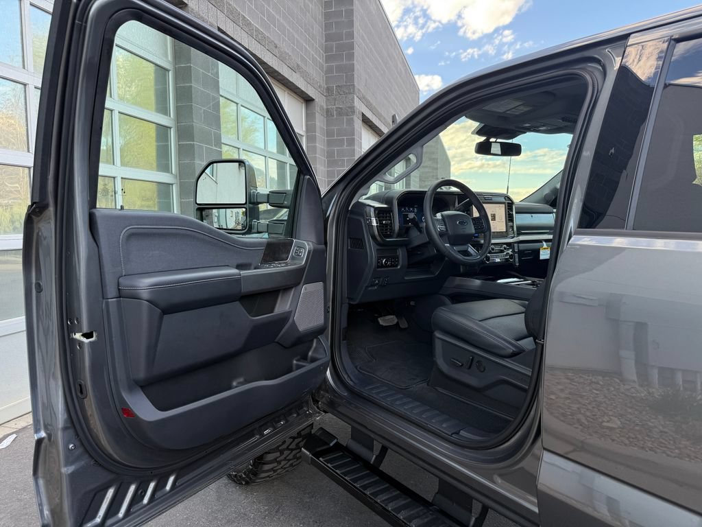 Used 2026 Ford F350 Lariat AWD/4WD image 36