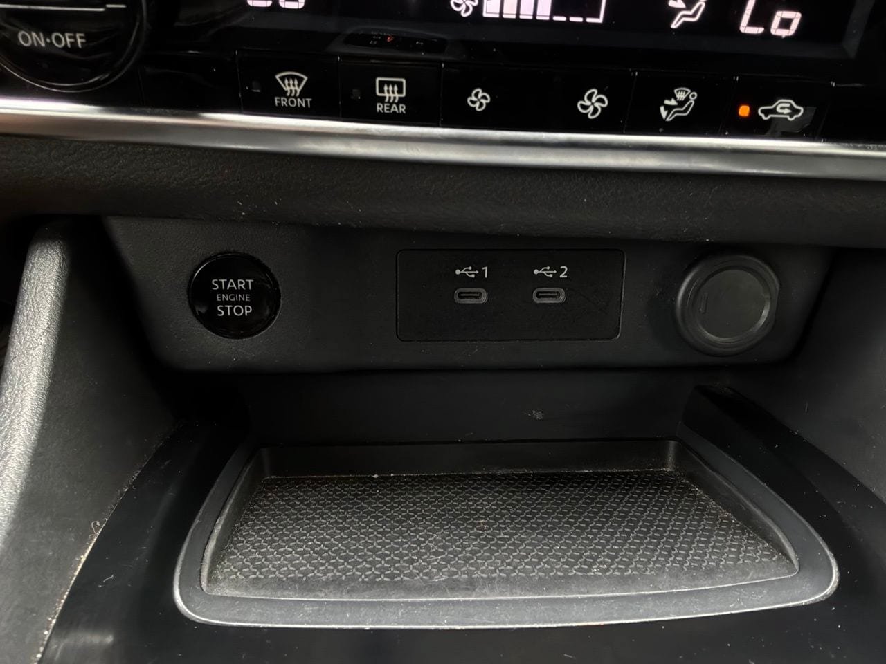 Used 2025 Nissan Rogue SV AWD/4WD image 29