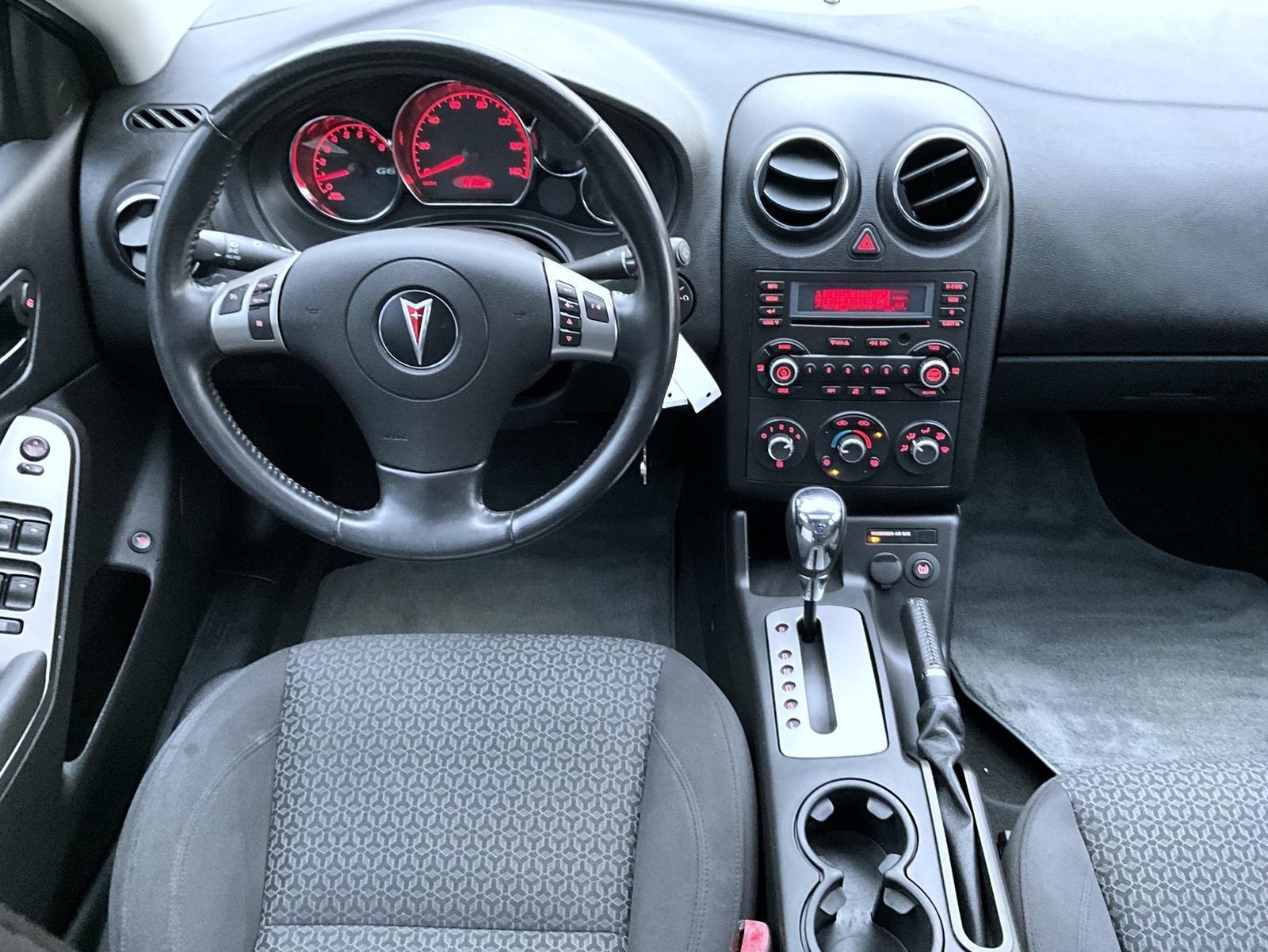 Used 2009 Pontiac G6 Sedan w/ Sun And Sound Package FWD image 13