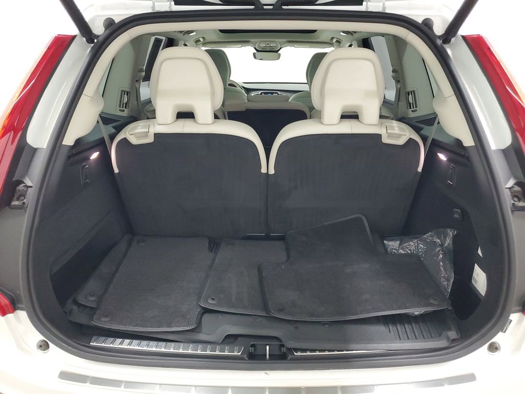 New 2025 Volvo XC90 B6 Plus w/ Protection Package Premier image 10