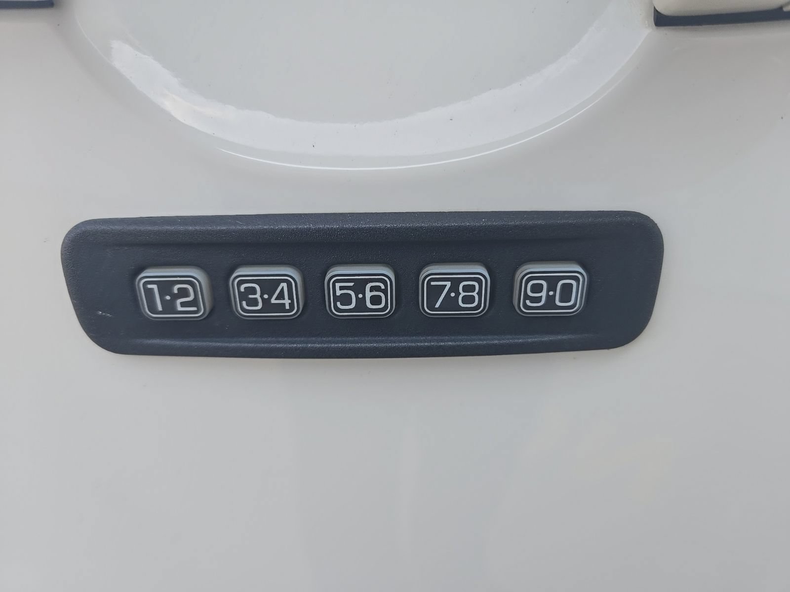 Used 2012 Ford Escape Limited AWD/4WD image 5