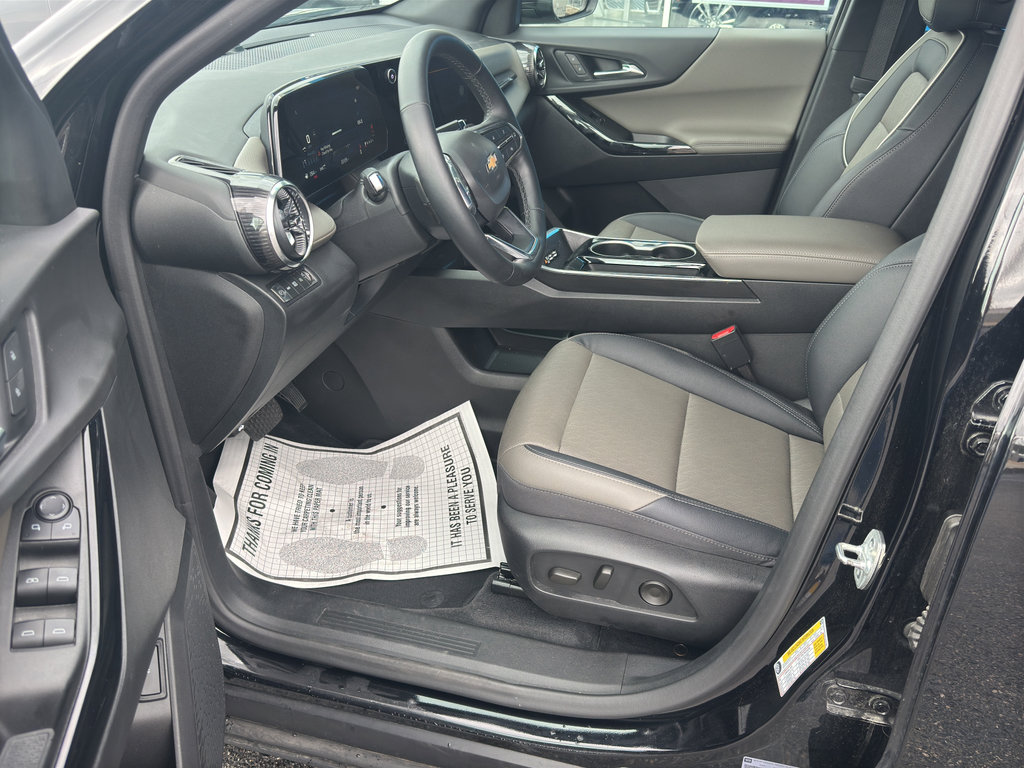 Used 2025 Chevrolet Equinox LT w/ Convenience Package II image 10