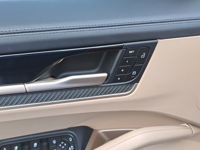 Certified 2024 Porsche Cayenne S image 27