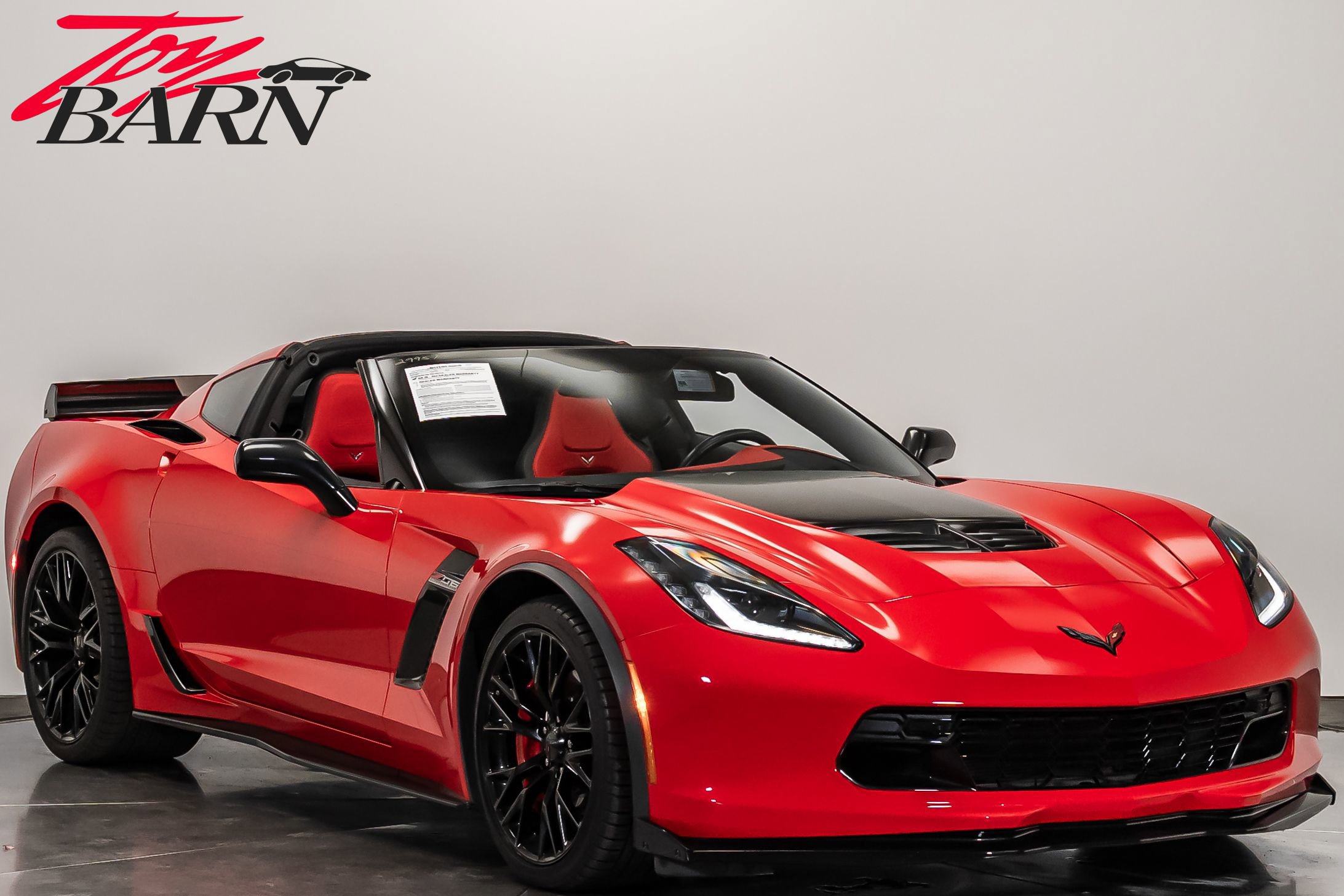 Used 2016 Chevrolet Corvette Z06 w/ 3LZ Preferred Equipment Group image 7