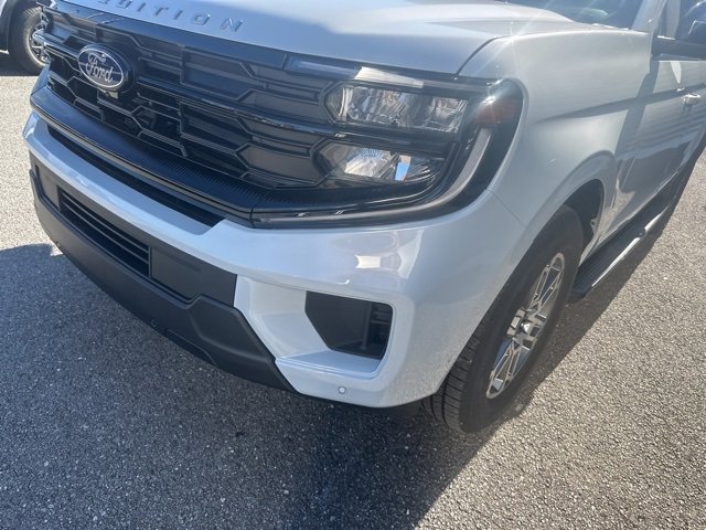 New 2025 Ford Expedition Max Active image 9