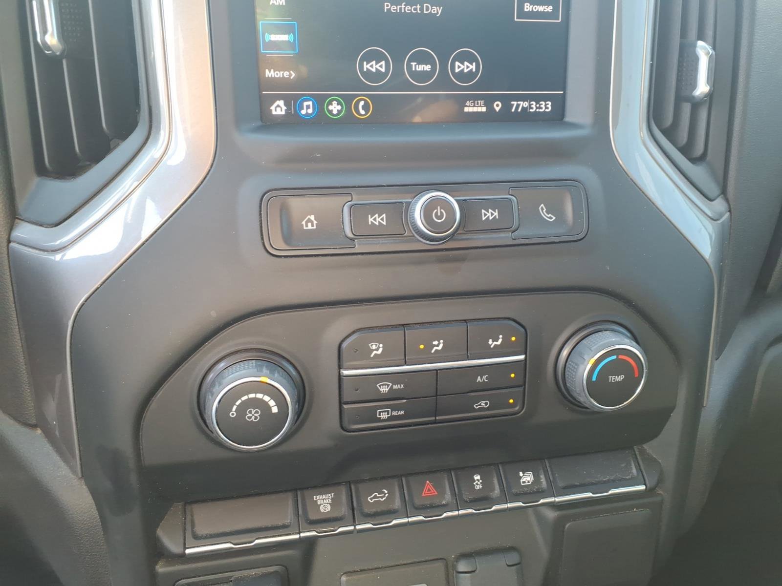 Used 2022 Chevrolet Silverado 2500 Custom w/ Custom Value Package AWD/4WD image 14