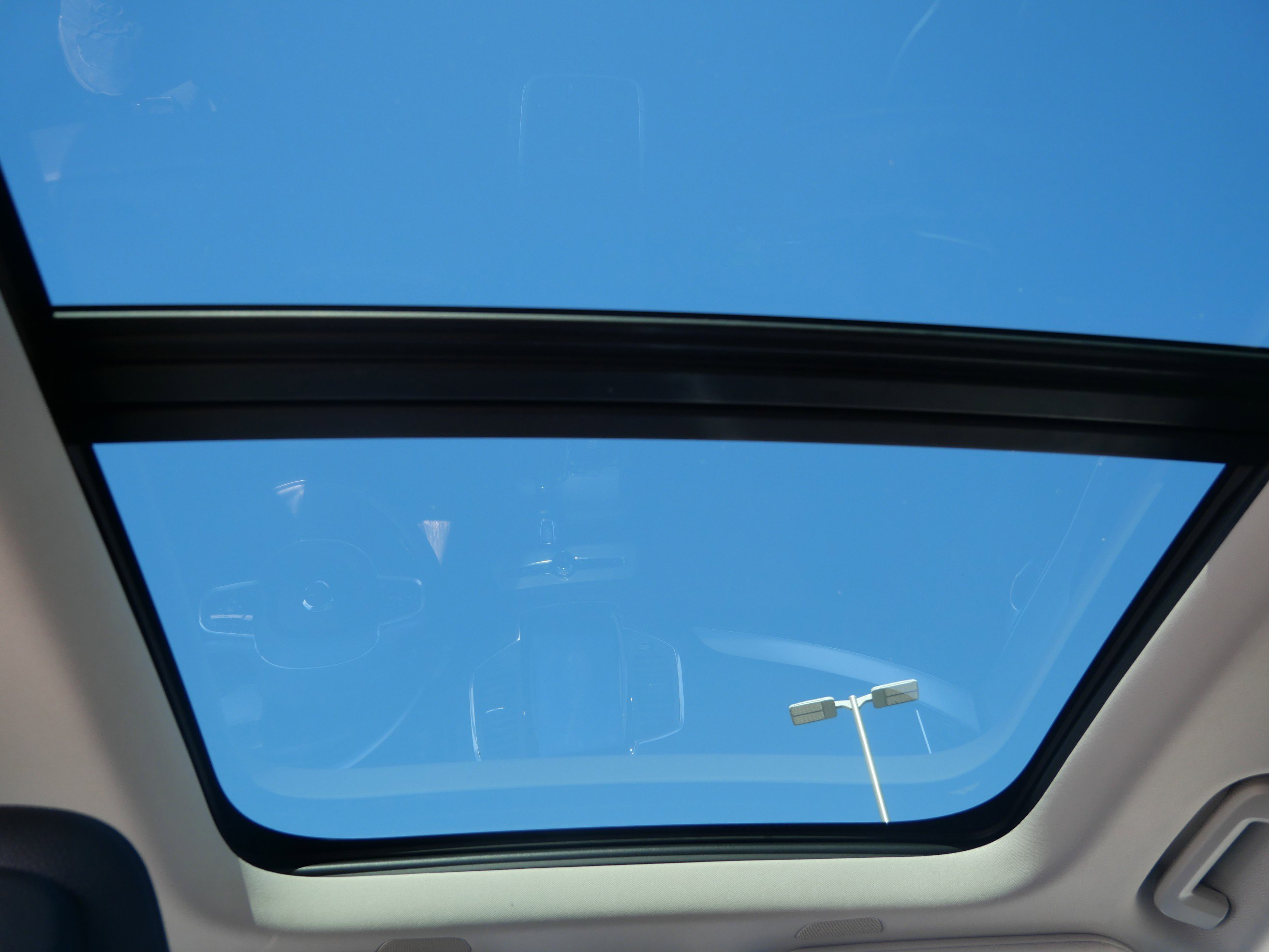 Used 2018 Volvo XC90 T5 Momentum w/ Convenience Package image 18