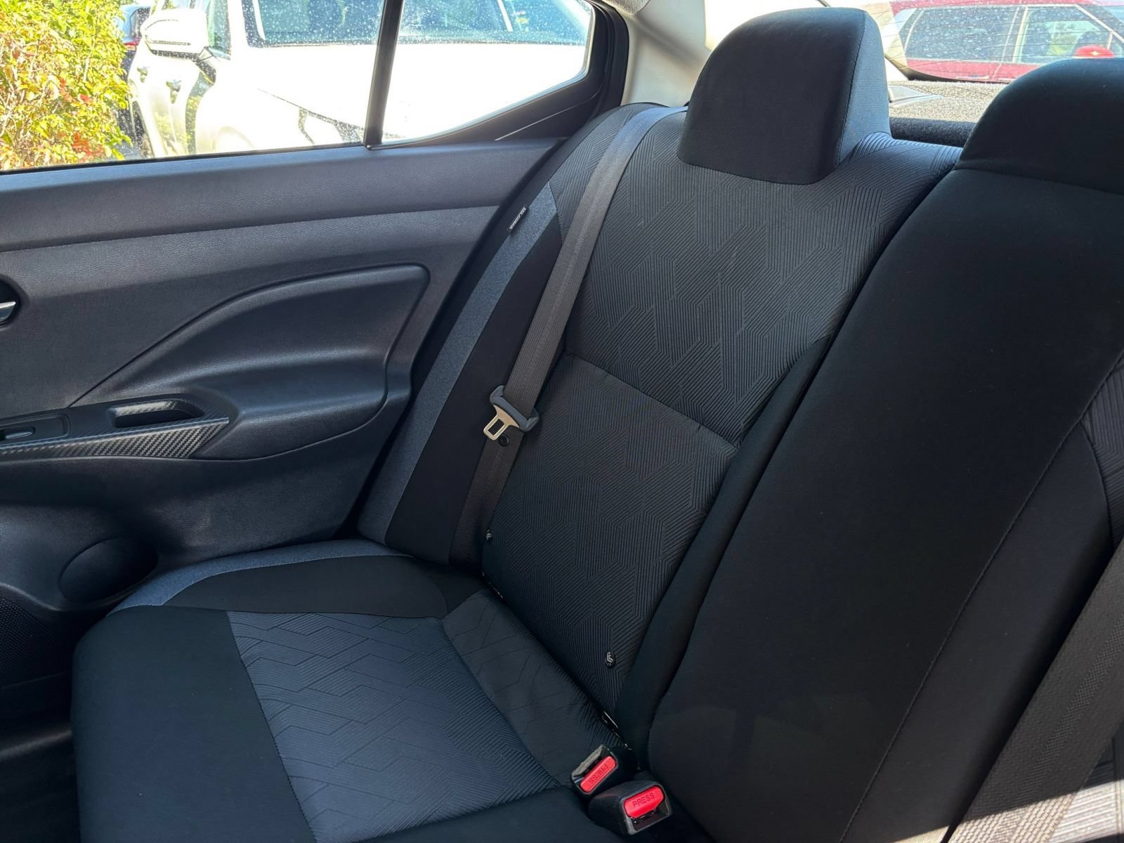 Used 2025 Nissan Versa SV FWD image 38