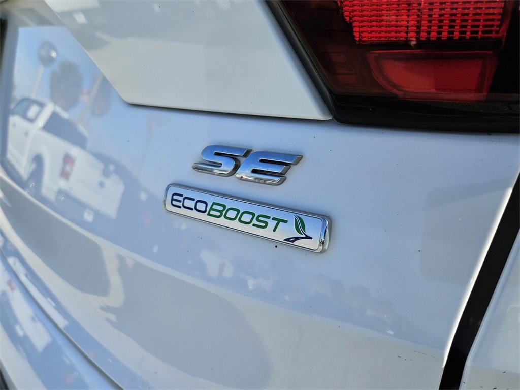 Used 2019 Ford Escape SE image 40