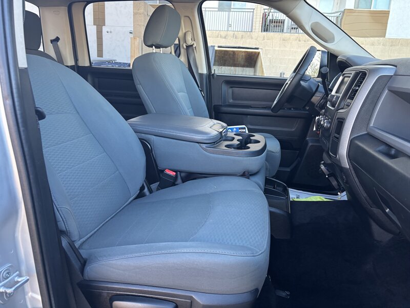 Used 2015 RAM 2500 Tradesman w/ Chrome Appearance Group AWD/4WD image 23