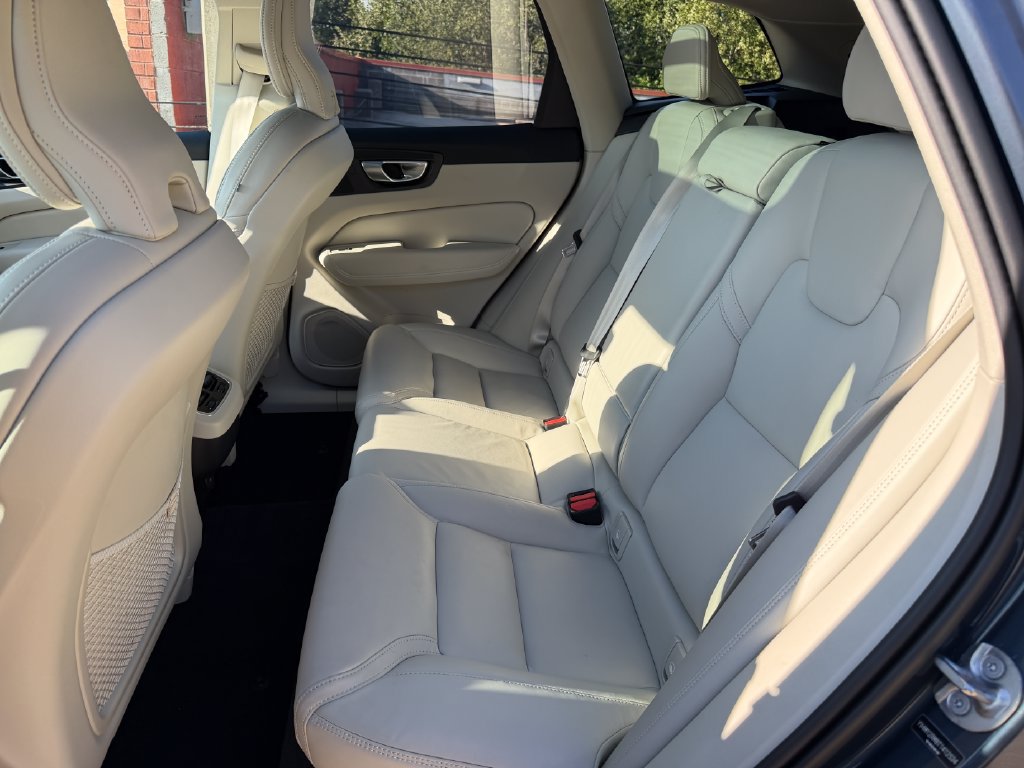 Certified 2026 Volvo XC60 B5 Ultra AWD/4WD image 23