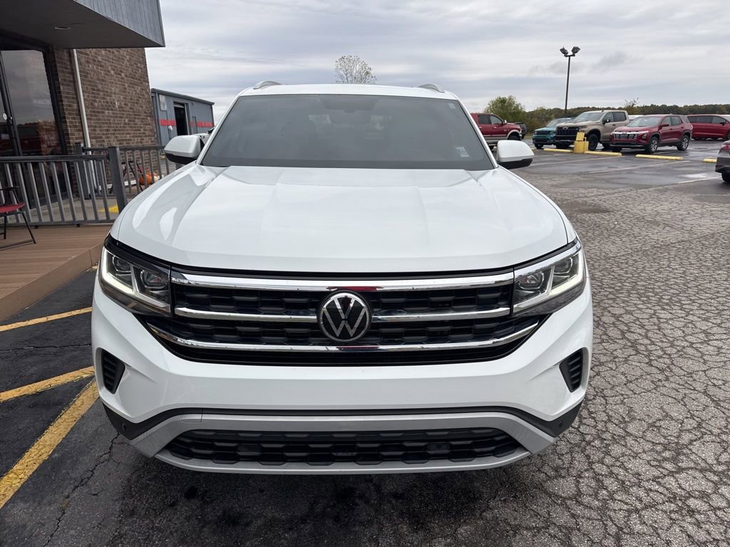 Used 2022 Volkswagen Atlas Cross Sport SE image 3