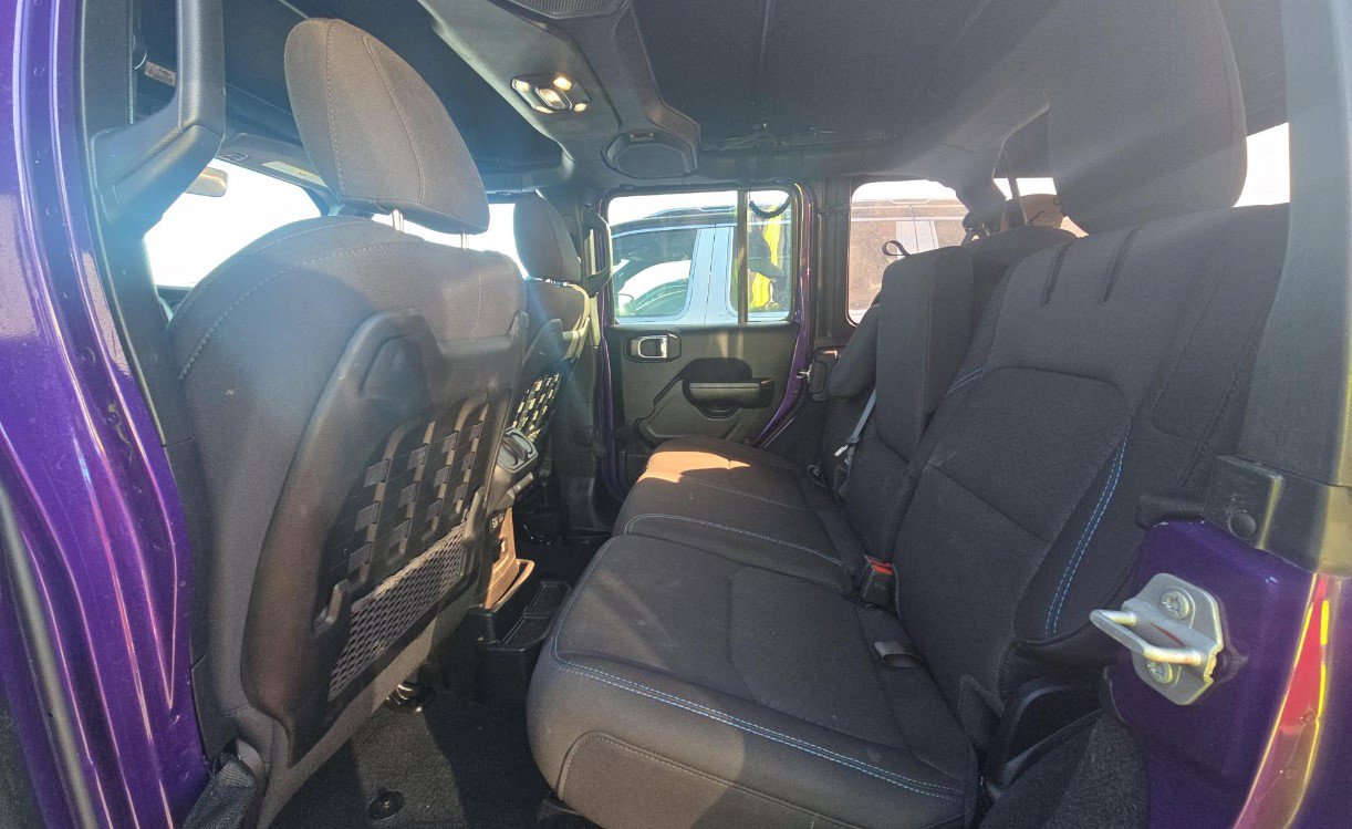 Used 2023 Jeep Wrangler Unlimited Rubicon 4xe image 10