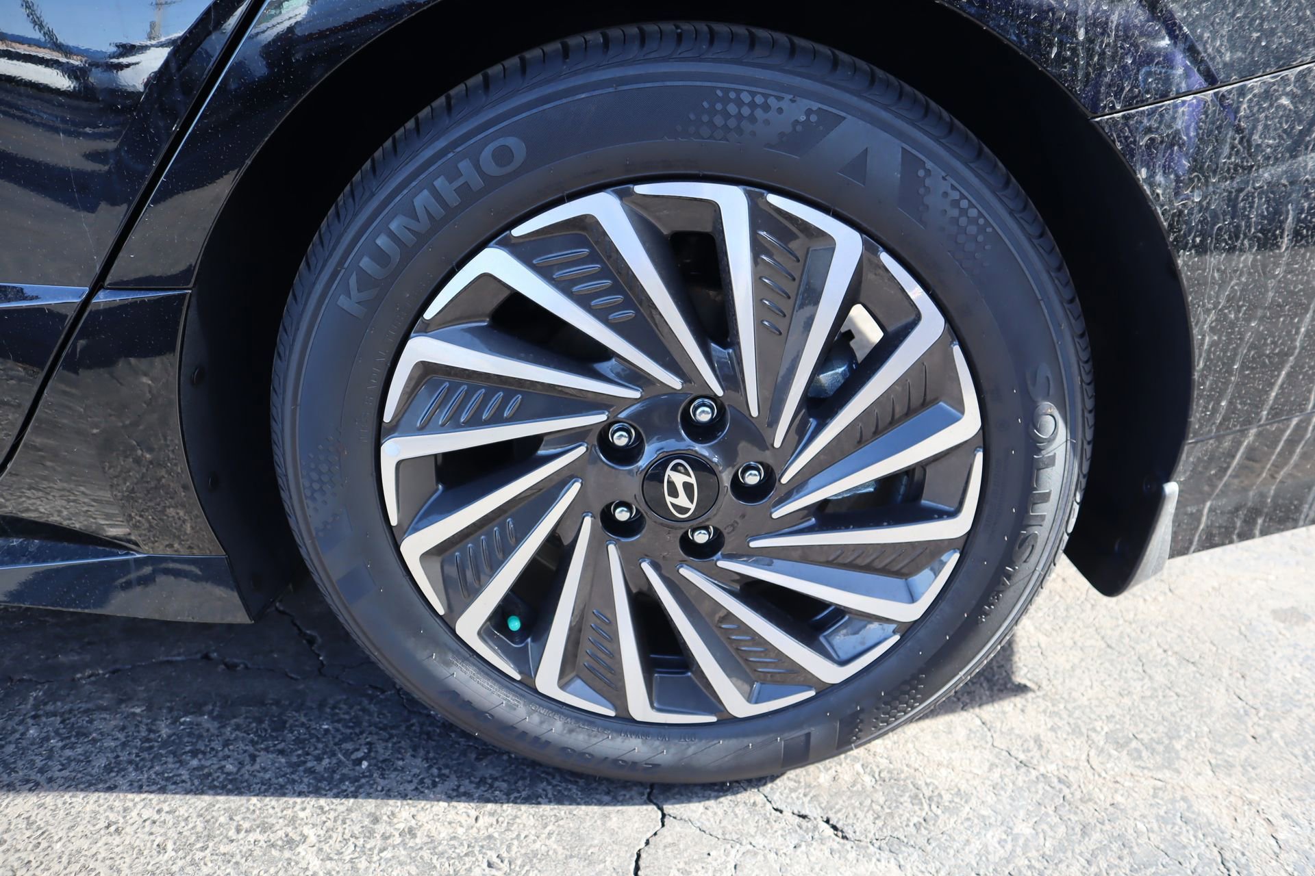 New 2025 Hyundai Sonata Limited image 5