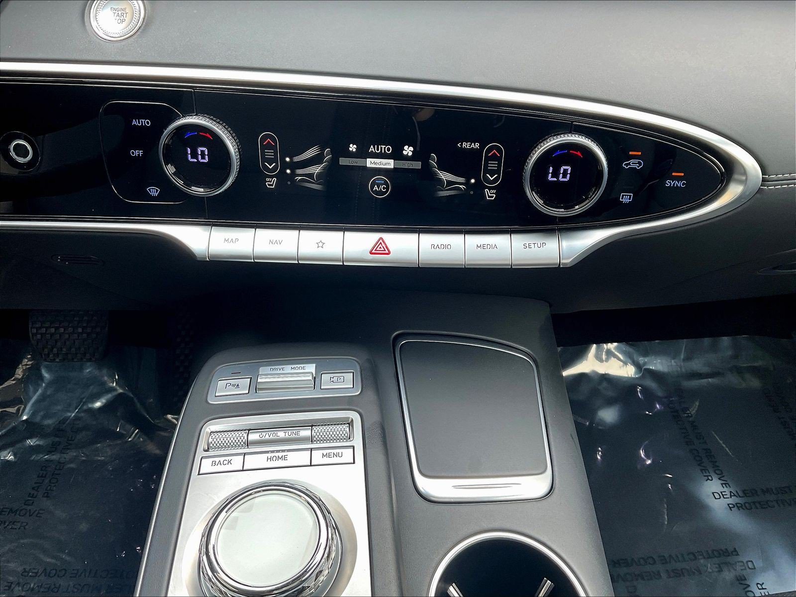 Used 2025 Genesis GV70 2.5T AWD/4WD image 15