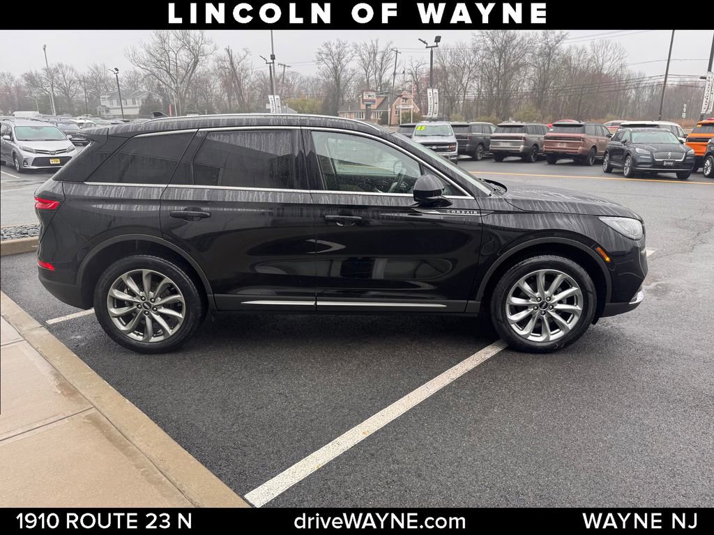 Certified 2022 Lincoln Corsair AWD w/ Premium Package image 9