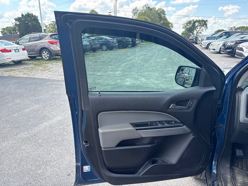Used 2019 Chevrolet Colorado LT w/ LT Convenience Package RWD image 12