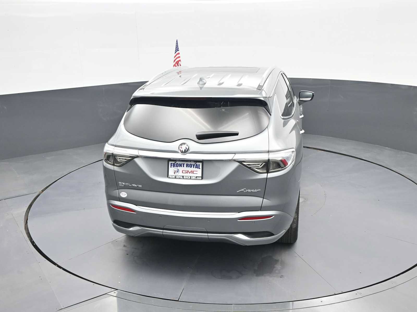 Used 2024 Buick Enclave Avenir AWD/4WD image 38