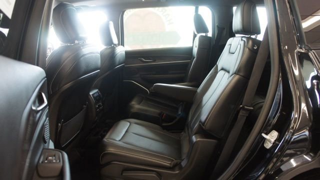 Used 2022 Jeep Grand Cherokee L Limited image 28