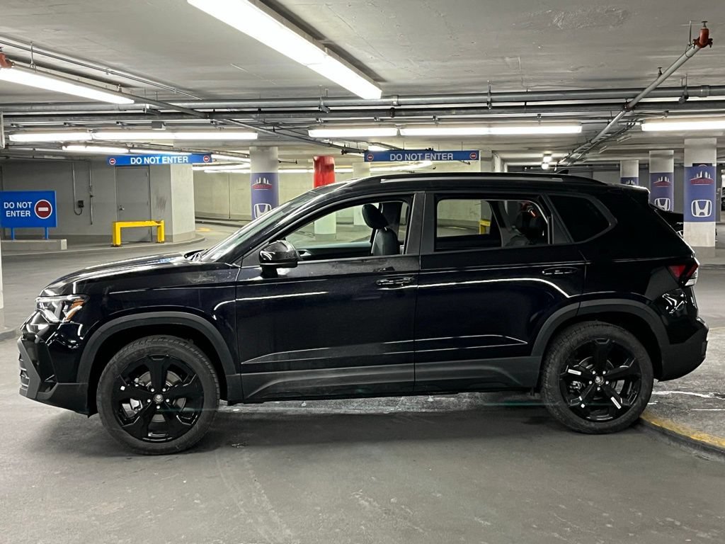 New 2026 Volkswagen Taos SE AWD/4WD image 32
