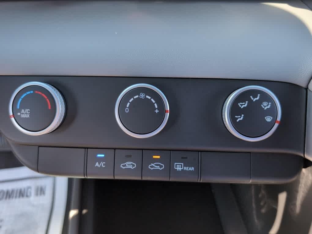 New 2026 Hyundai Elantra SE FWD image 23