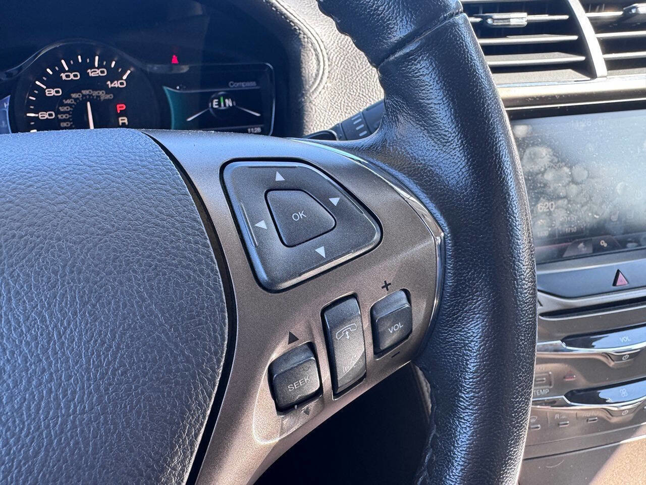 Used 2014 Lincoln MKX AWD image 11