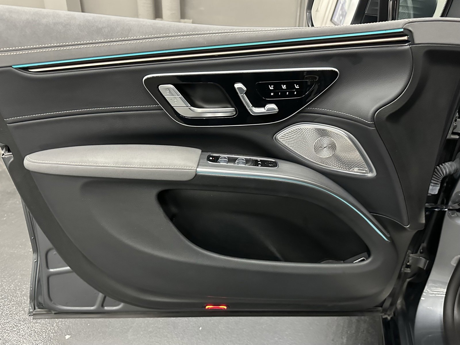 Certified 2023 Mercedes-Benz EQS 580 4MATIC SUV image 18
