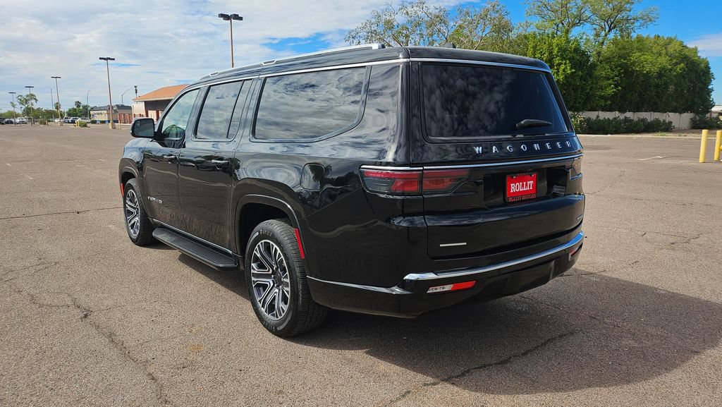 Used 2023 Jeep Wagoneer L Series II AWD/4WD image 8