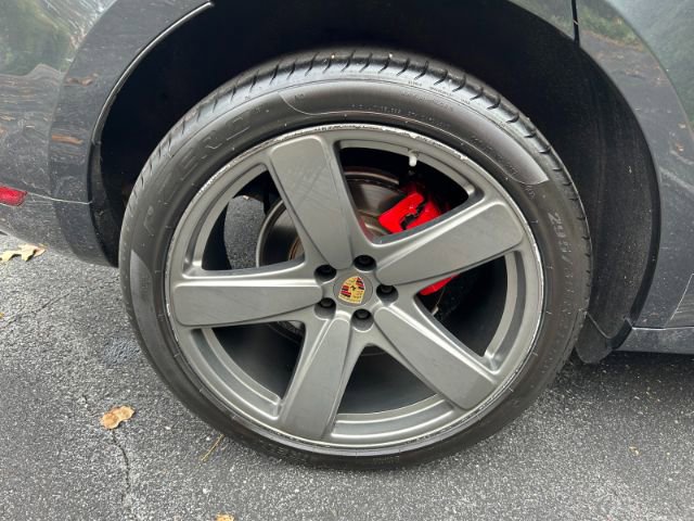 Used 2018 Porsche Macan GTS image 38