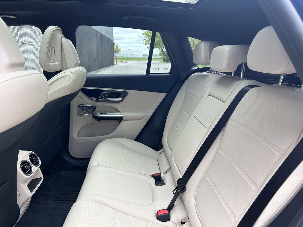 Used 2024 Mercedes-Benz GLC 300 4MATIC image 14