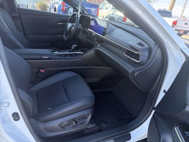 Certified 2025 Toyota Crown Signia w/ Advanced Technology Package AWD/4WD image 28