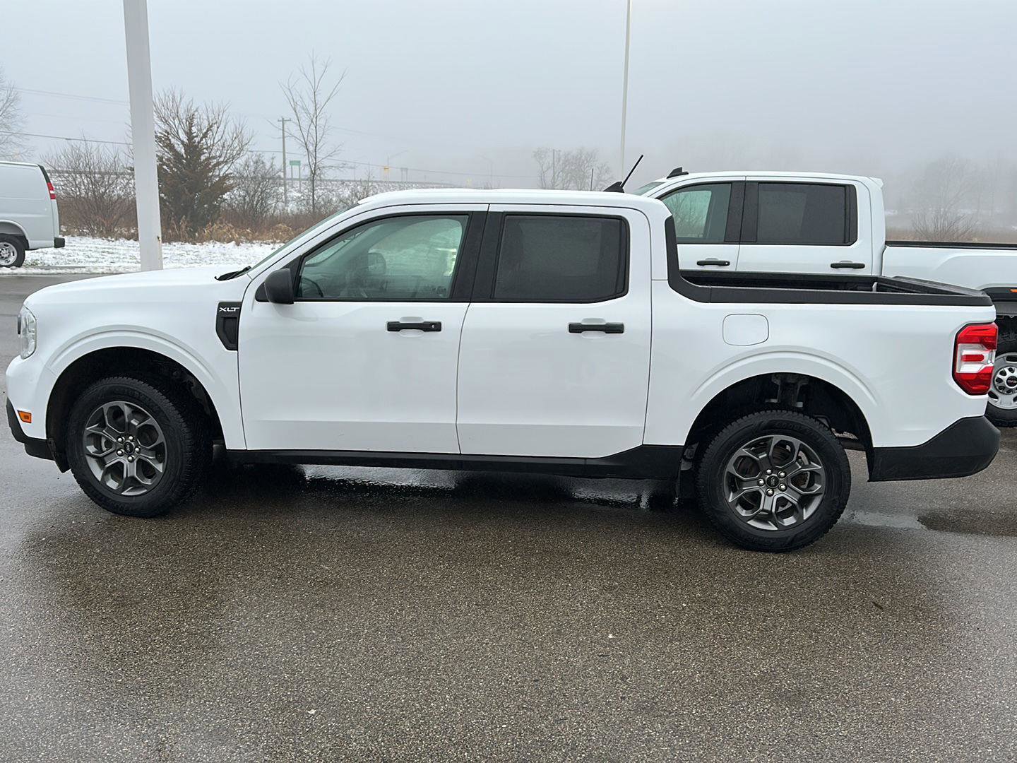 Used 2024 Ford Maverick XLT image 2