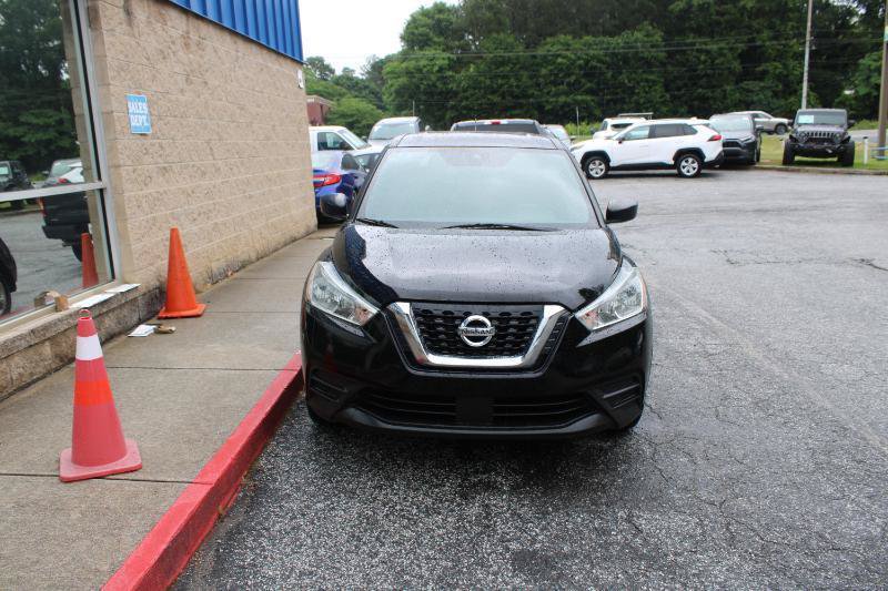 Used 2020 Nissan Kicks S FWD image 2