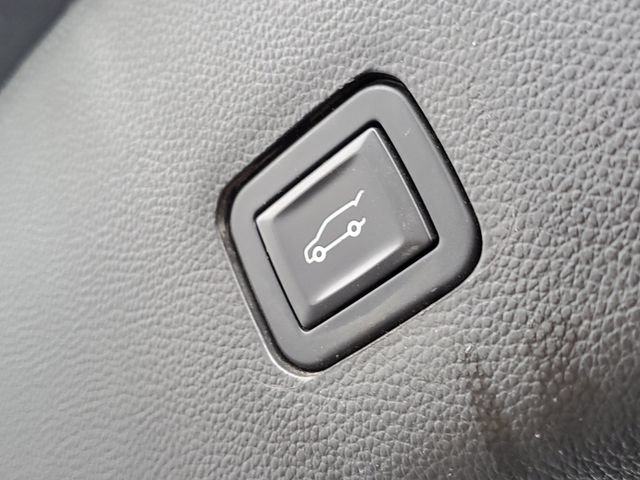 Used 2020 Chevrolet Traverse LT AWD/4WD image 32