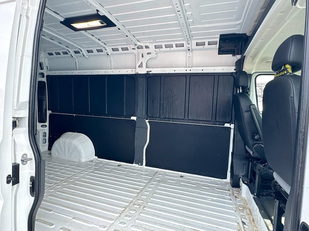 Used 2026 RAM ProMaster 2500 w/ Convenience Group FWD image 10