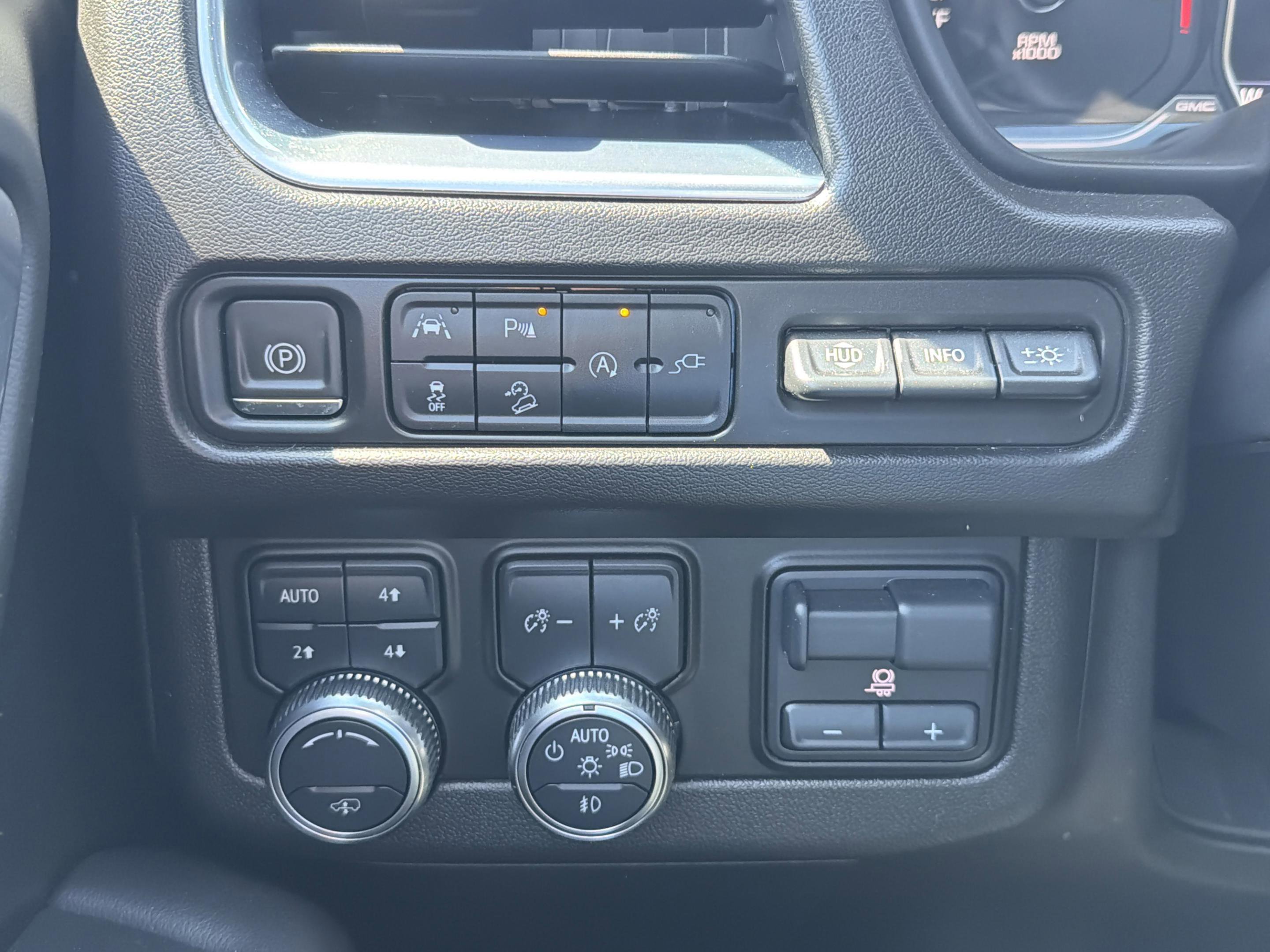 Used 2021 GMC Yukon XL AT4 w/ AT4 Premium Plus Package image 14