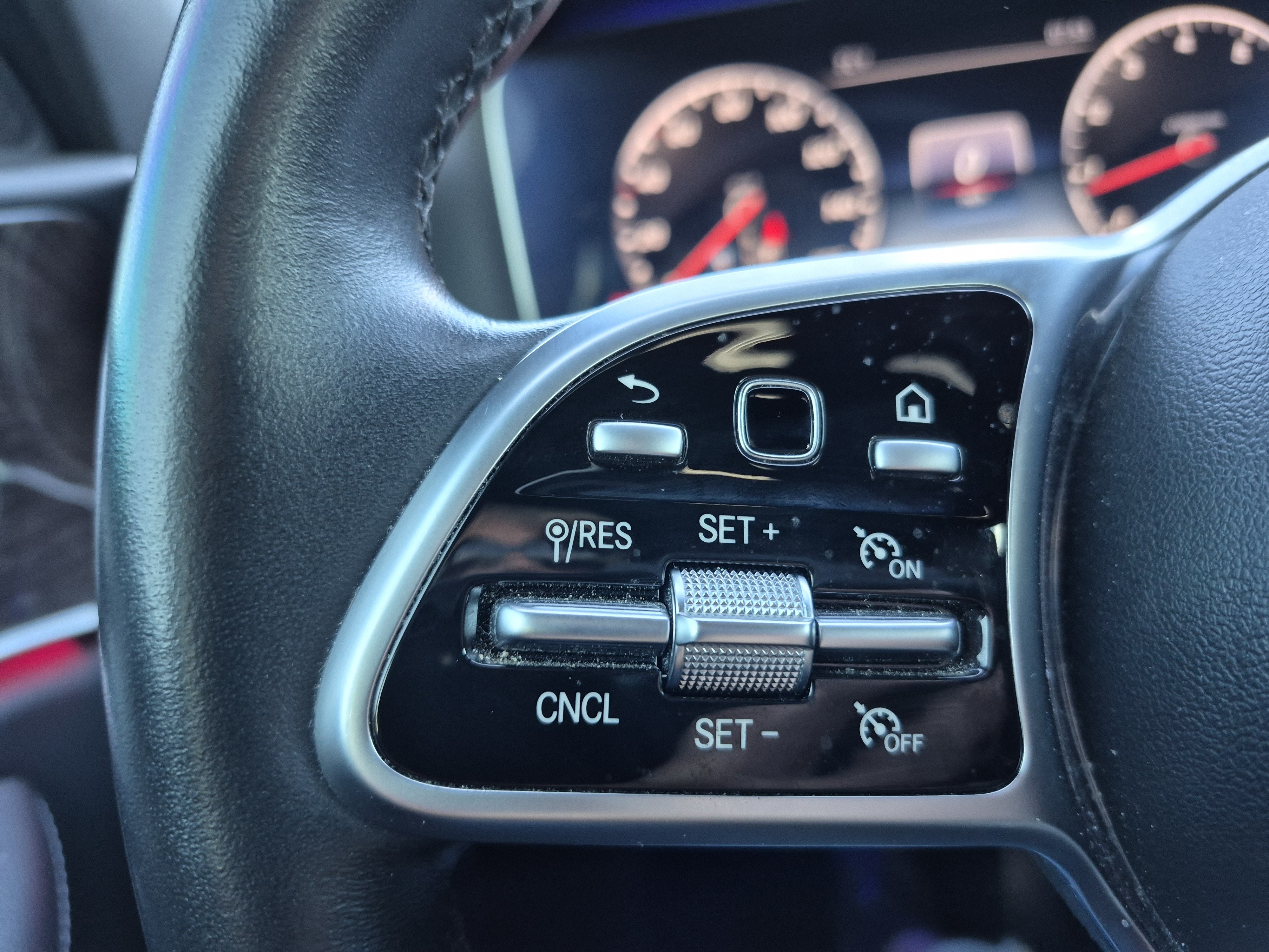Used 2020 Mercedes-Benz E 350 4MATIC Sedan image 24