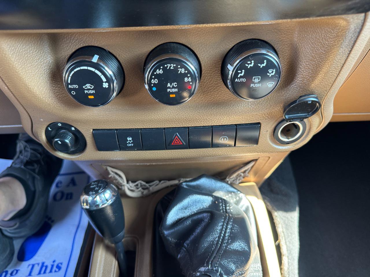 Used 2012 Jeep Wrangler Unlimited Sahara AWD/4WD image 42