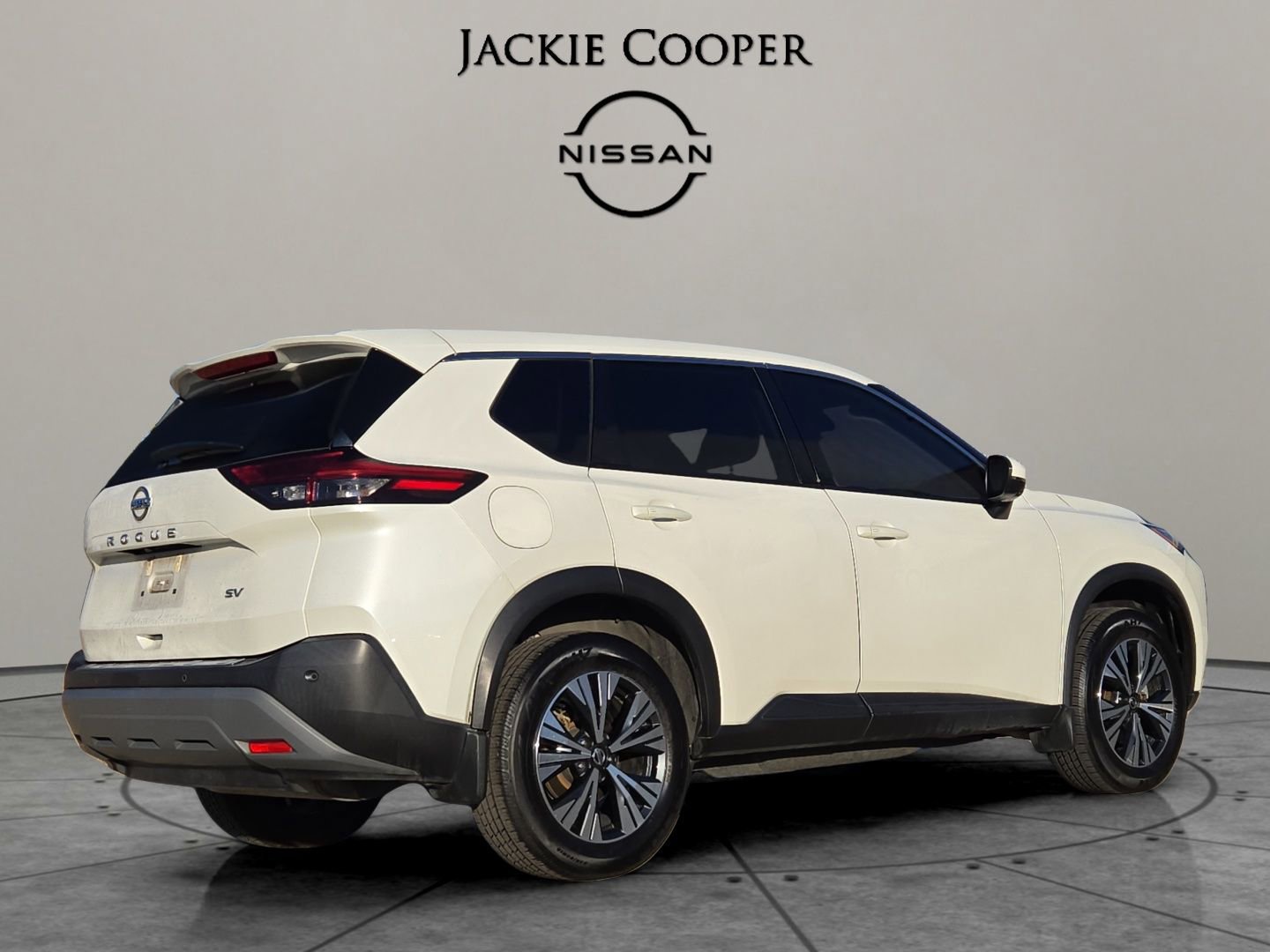 Used 2021 Nissan Rogue SV image 5