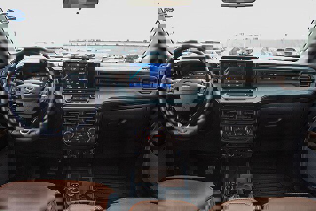 Used 2024 Ford Maverick Lariat w/ FX4 Off-Road Package image 5