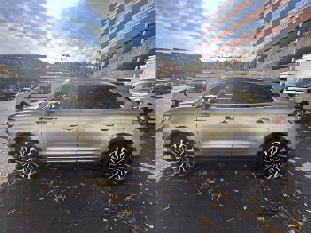 Used 2023 Lincoln Nautilus Black Label w/ Cargo Utility Package image 4