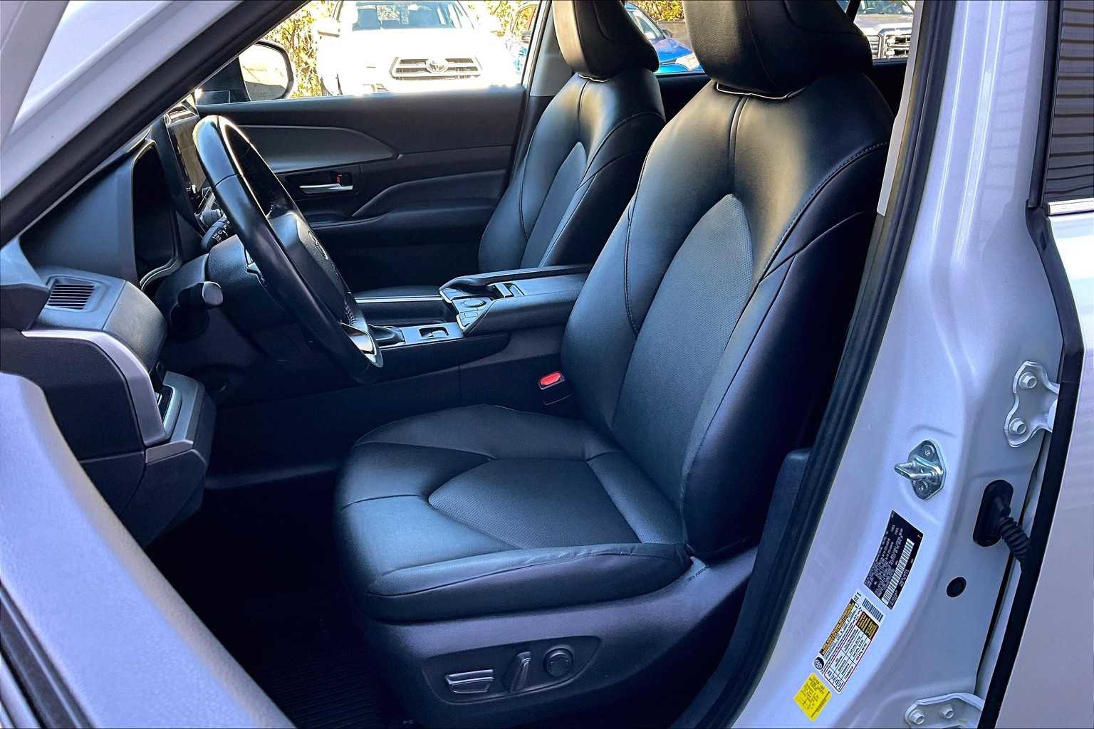 Used 2024 Toyota Grand Highlander XLE image 8