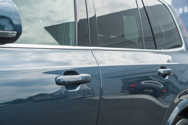 Used 2023 Volvo XC90 B6 Plus w/ Protection Package AWD/4WD image 17