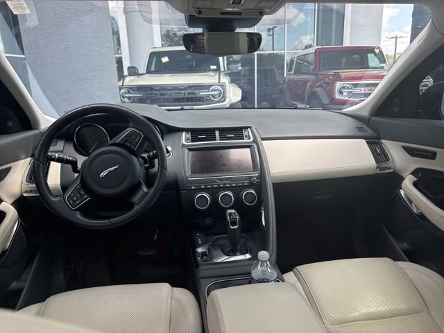 Used 2019 Jaguar E-PACE SE image 7