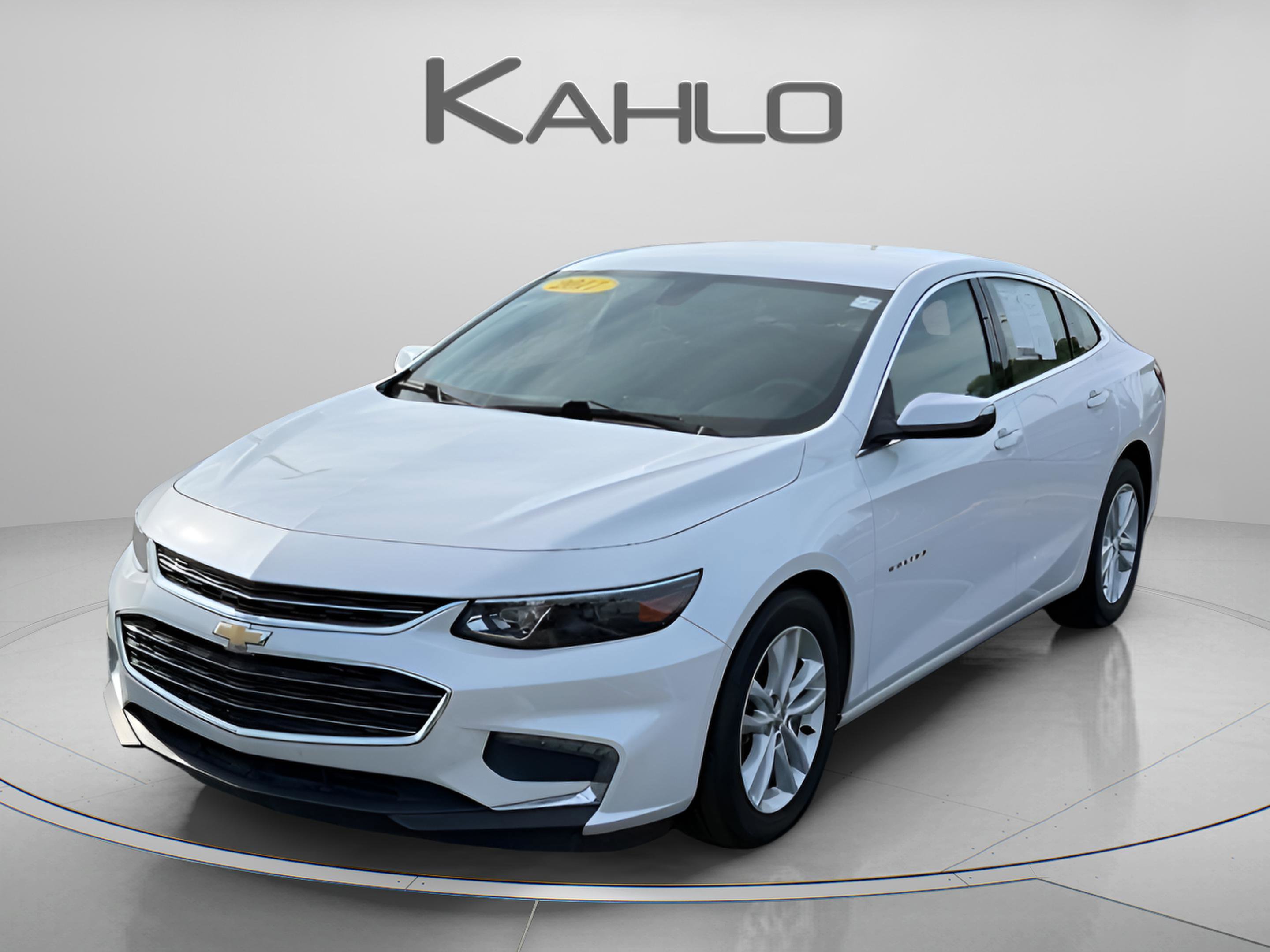 Used 2017 Chevrolet Malibu LT FWD image 1