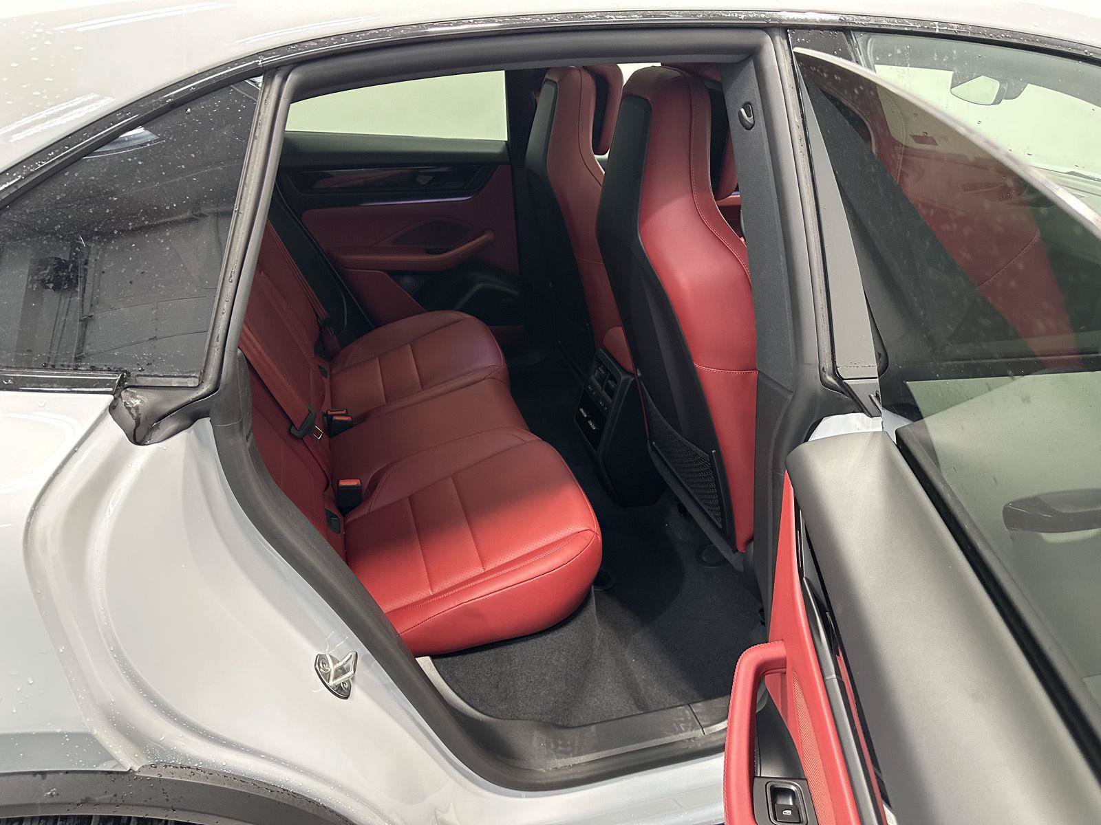 New 2026 Porsche Macan 4S Electric AWD/4WD image 40