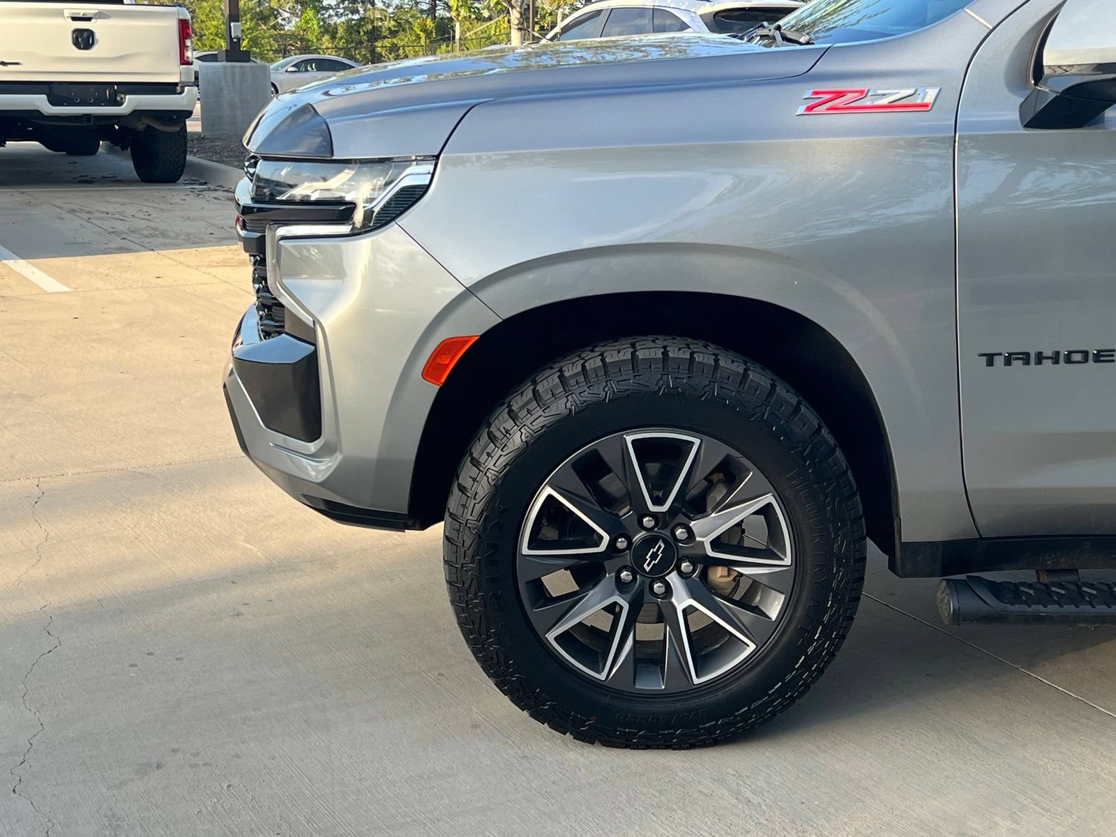Used 2023 Chevrolet Tahoe Z71 w/ Luxury Package AWD/4WD image 8